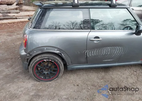 2010 Mini Cooper S z USA, uszkodzony, nr VIN WMWMF7C57ATZ69310